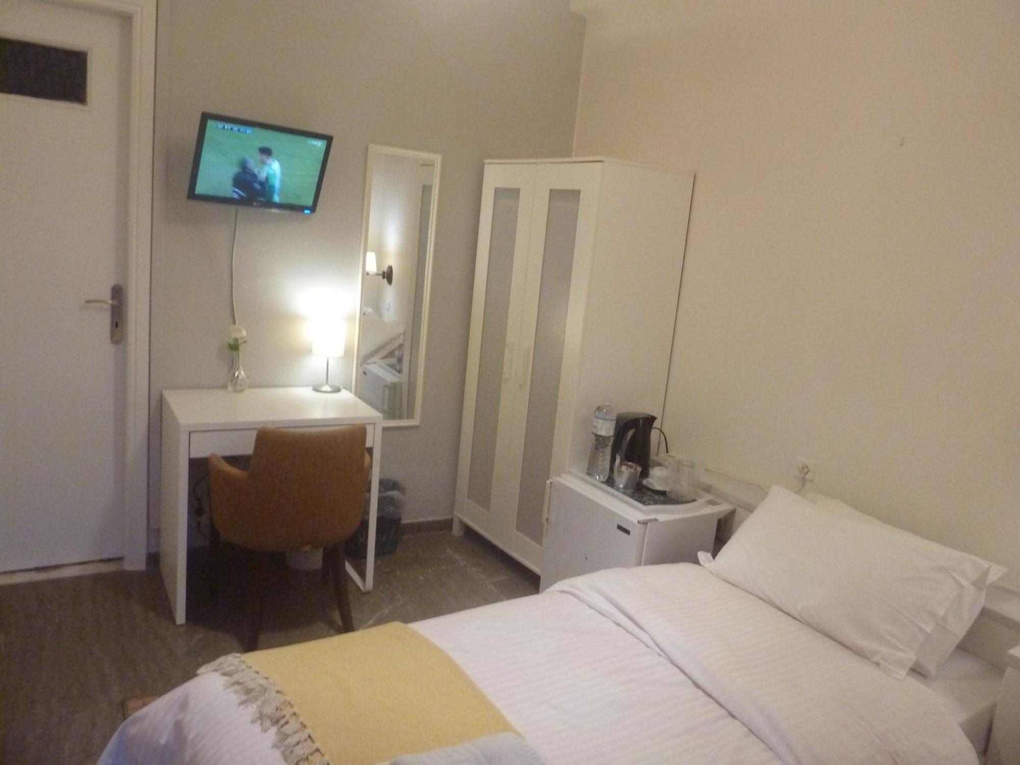 Zoe Pension Hermione Kamer foto